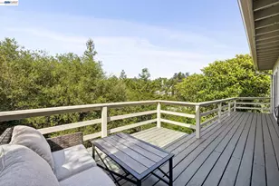 55 Asilomar Cir, Oakland, CA 94611 - Photo 24
