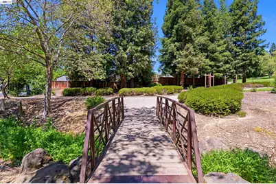 132 Mission Dr, Pleasanton, CA 94566 - Photo 38