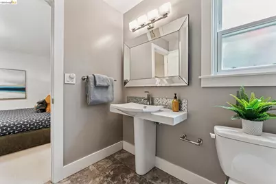2028 Damuth #1, Oakland, CA 94602 - Photo 30
