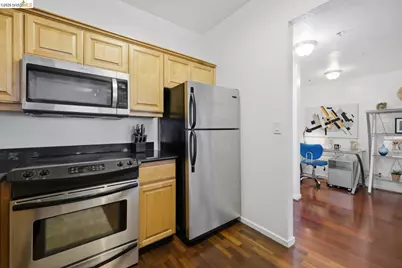 6363 Christie Ave #2701, Emeryville, CA 94608 - Photo 14