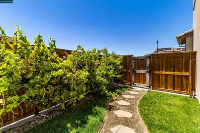 1393 Jamboree Dr, Fairfield, CA 94533 - Photo 60