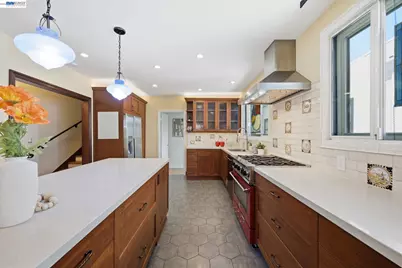 1800 Versailles Ave, Alameda, CA 94501 - Photo 12