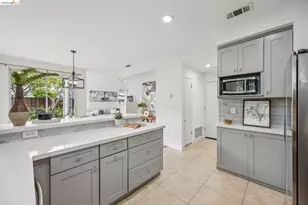 25 Farallon Ct, Richmond, CA 94804 - Photo 22