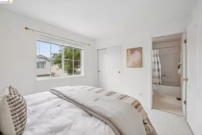 25 Farallon Ct, Richmond, CA 94804 - Photo 38