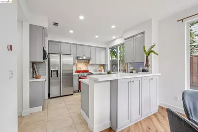 25 Farallon Ct, Richmond, CA 94804 - Photo 16