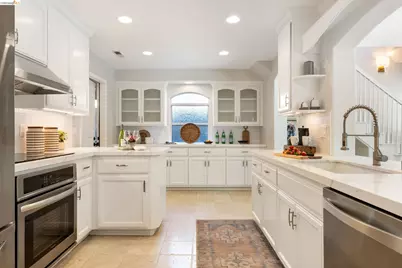 255 Evelyn Dr, Pleasant Hill, CA 94523 - Photo 16