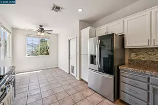 1336 Steinbeck Dr, Pittsburg, CA 94565 - Photo 14