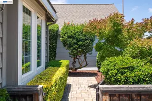 135 Avington Rd, Alameda, CA 94502 - Photo 4