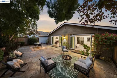 135 Avington Rd, Alameda, CA 94502 - Photo 42