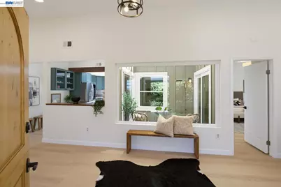 135 Avington Rd, Alameda, CA 94502 - Photo 8