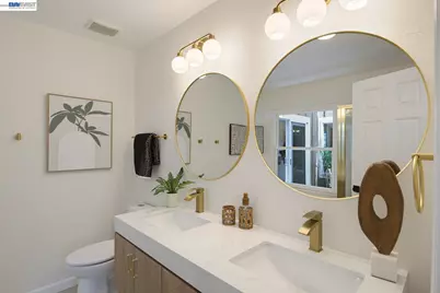 135 Avington Rd, Alameda, CA 94502 - Photo 30