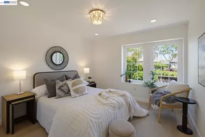 135 Avington Rd, Alameda, CA 94502 - Photo 24