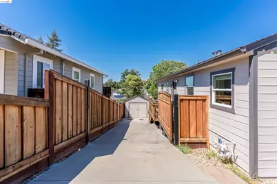 2001 Boynton Ave, Martinez, CA 94553 - Photo 54