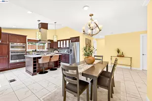 2358 Crestline Rd, Pleasanton, CA 94566 - Photo 12
