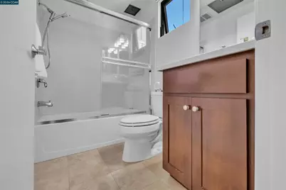 405 Palisade Dr, Oakland, CA 94607 - Photo 16