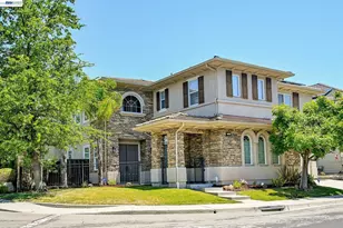 5389 Hazeltine Ln, Dublin, CA 94568 - Photo 2