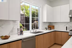 5389 Hazeltine Ln, Dublin, CA 94568 - Photo 14