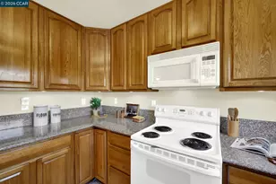 221 Eric Cir, Galt, CA 95632 - Photo 22