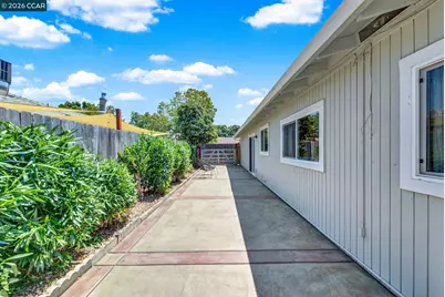 221 Eric Cir, Galt, CA 95632 - Photo 38