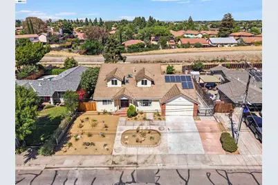 743 Ventura Dr, Pittsburg, CA 94565 - Photo 2