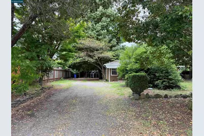 1038 Johnston St, Napa, CA 94558 - Photo 2
