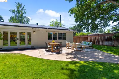1250 Elmwood Dr, Walnut Creek, CA 94597 - Photo 30