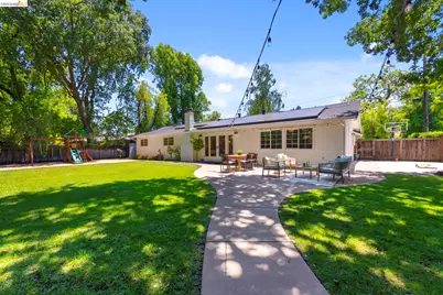 1250 Elmwood Dr, Walnut Creek, CA 94597 - Photo 32