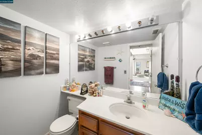 2409 Lighthouse Ct, Fairfield, CA 94534 - Photo 10