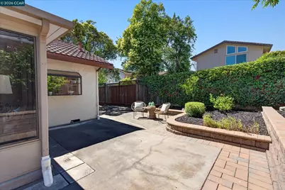 714 Navaronne Way, Concord, CA 94518 - Photo 40