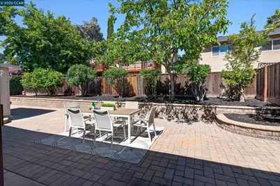 714 Navaronne Way, Concord, CA 94518 - Photo 30