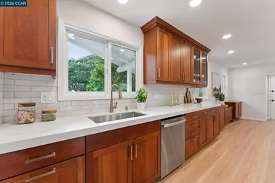 694 Glorietta Blvd, Lafayette, CA 94549 - Photo 22