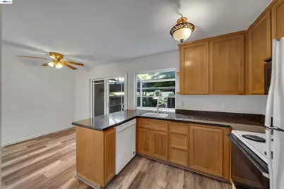 8848 La Riviera Dr #B, Sacramento, CA 95826 - Photo 10