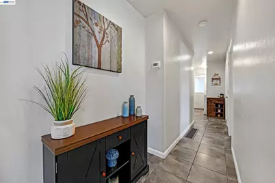 25483 Lindenwood Way, Hayward, CA 94545 - Photo 14