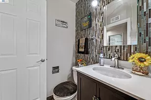 25483 Lindenwood Way, Hayward, CA 94545 - Photo 24