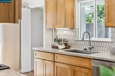 2342 Gehringer Dr, Concord, CA 94520 - Photo 24