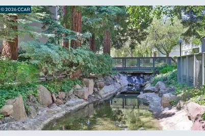 378 Camelback Rd, Pleasant Hill, CA 94523 - Photo 26