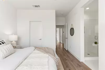 1355 Pullman Way, Oakland, CA 94607 - Photo 30