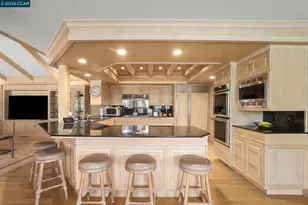 738 Mandarin Ln, Walnut Creek, CA 94598 - Photo 10