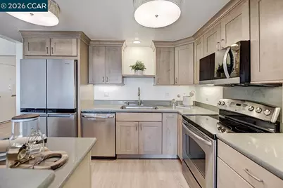 1941 Skycrest Dr #6, Walnut Creek, CA 94595 - Photo 8
