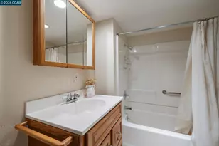 1 Heritage Oaks Rd, Pleasant Hill, CA 94523 - Photo 46