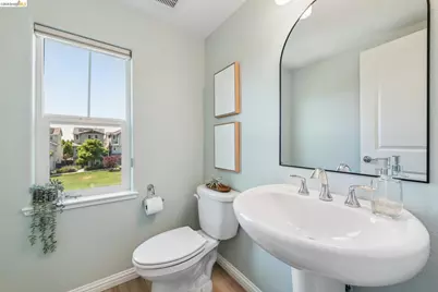 24157 Amaranth Loop, Hayward, CA 94541 - Photo 32