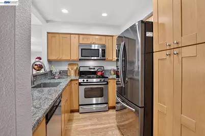 4042 Rio Ct, San Jose, CA 95134 - Photo 10