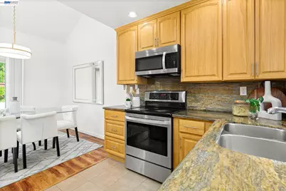 5439 Sunstar Commons, Fremont, CA 94555 - Photo 16