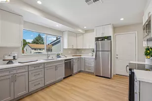 887 Linnea Ave, Ashland, CA 94580 - Photo 8