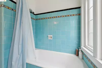 3271 Kempton Ave, Oakland, CA 94611 - Photo 56
