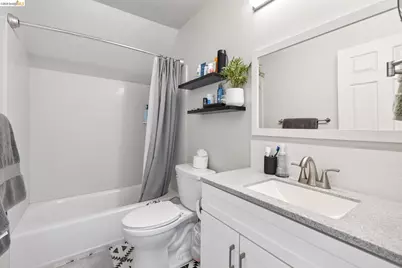 3271 Kempton Ave, Oakland, CA 94611 - Photo 48