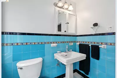 3271 Kempton Ave, Oakland, CA 94611 - Photo 58