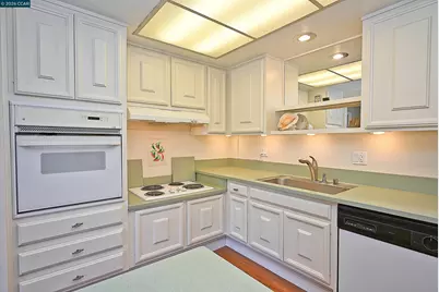 1361 Singingwood Ct #7, Walnut Creek, CA 94595 - Photo 20