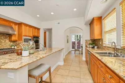 1077 Laguna Creek Ln, Pleasanton, CA 94566 - Photo 10