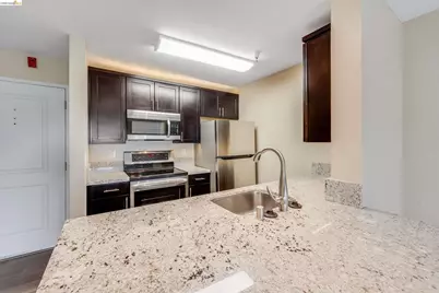 6400 Christie Ave #3322, Emeryville, CA 94608 - Photo 4